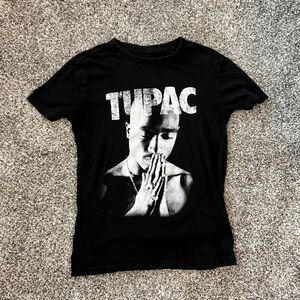 BLACK TUPAC TSHIRT. Good used condition.